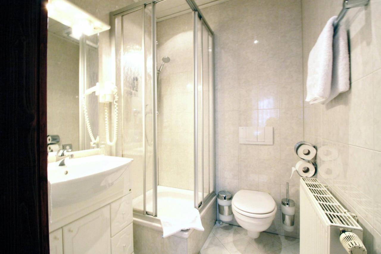 Hotel Promenadenhof Weissensee  Екстер'єр фото